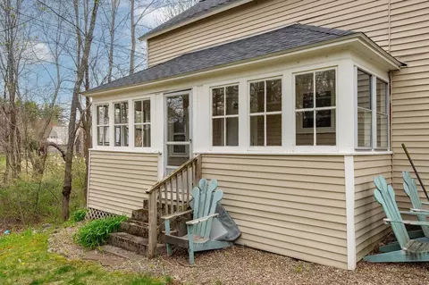 73 Cross St, Farmington, NH 03835