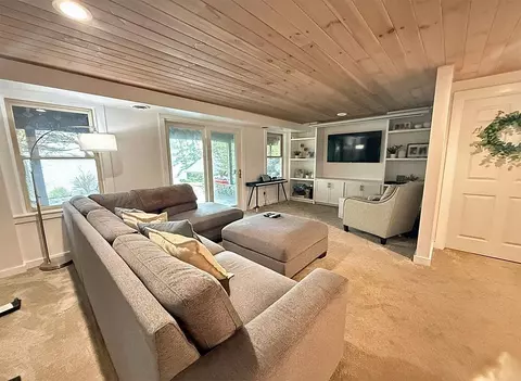 Living - 66 Hemmsted Cir, Castleton, VT 05735 photo 4 of 6
