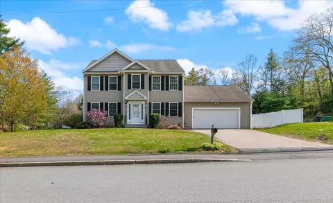 2 Birch Hill Dr, Nashua, NH 03063