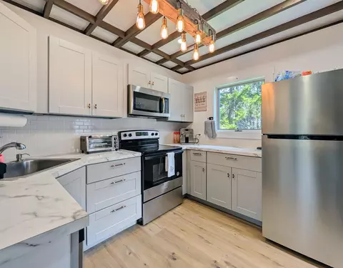 Kitchen - 4 Lower Highlands Rd #G, Dover, VT 05356 photo 1 of 4