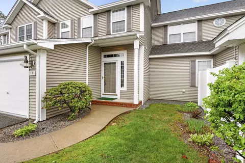 3 Summer Snow Ln, Bedford, NH 03110