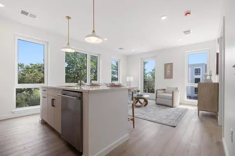 80 Constitution Ave #212, Portsmouth, NH 03801