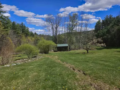 Exterior - 25 Yeaw Rd, Dover, VT 05341 photo 8 of 11