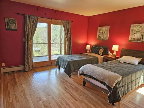 Bedroom - 25 Yeaw Rd, Dover, VT 05341 photo 4 of 5