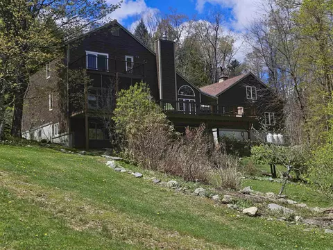 25 Yeaw Rd, Dover, VT 05341