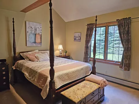 Bedroom - 25 Yeaw Rd, Dover, VT 05341 photo 2 of 5