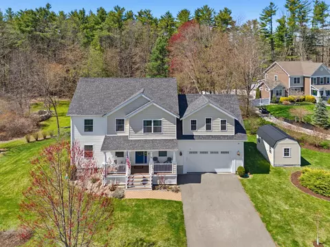 18 Schooner Dr, Dover, NH 03820