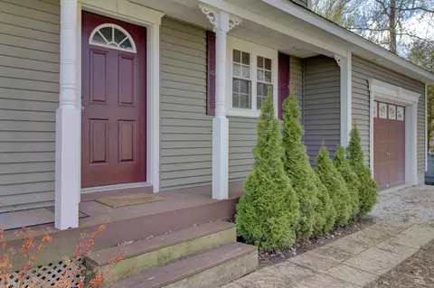 Exterior - 23 Mud Pt S, Alburgh, VT 05440 photo 6 of 12