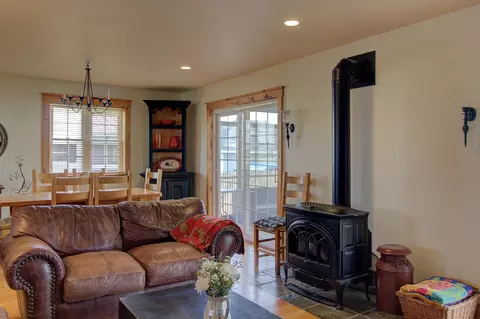 Living - 23 Mud Pt S, Alburgh, VT 05440 photo 5 of 7