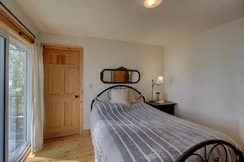 Bedroom - 23 Mud Pt S, Alburgh, VT 05440 photo 7 of 10