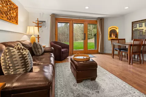 277 Topnotch Dr #465, Stowe, VT 05672