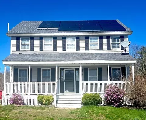 83 Skyview Dr, Farmington, NH 03835
