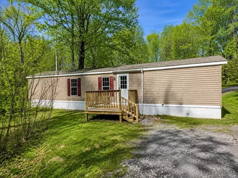 15 Lindbergh Ave, Barre, VT 05641