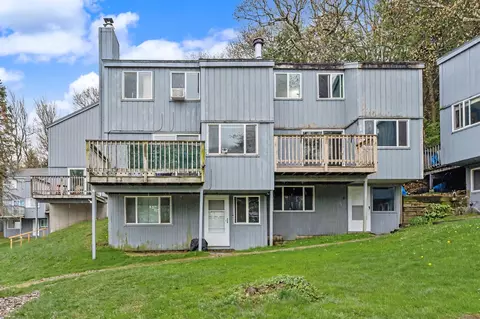 31 Eastside Ln #9, Francestown, NH 03043