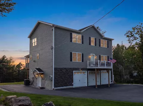 216 Mountain Dr, Gilford, NH 03249