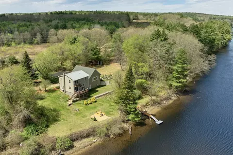 View/Area - 13 Ferry Rd, Bow, NH 03304 photo 2 of 12