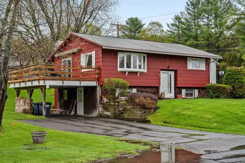 11 Ledge Dr, Barre, VT 05641