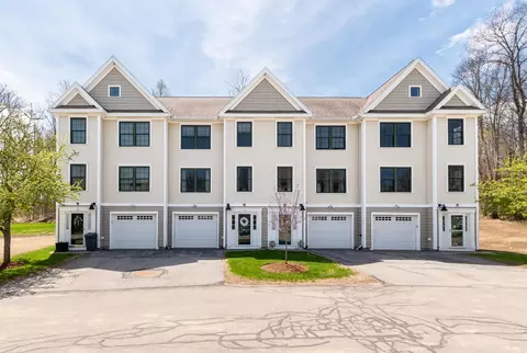 12 Village Dr #6, Meredith, NH 03253