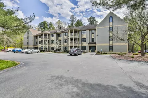 6 Mayfair Ln #201, Nashua, NH 03063