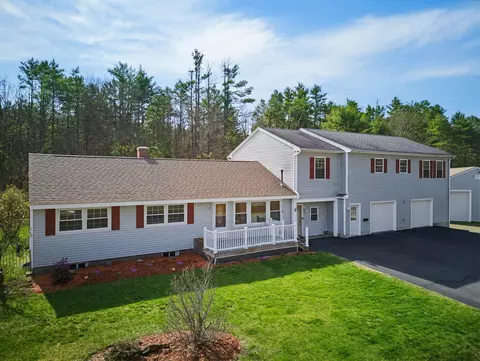 404 Sandogardy Pond Rd, Northfield, NH 03276