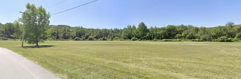 22 Morse Rd, Bennington, VT 05201