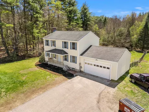 11 Jennifer Ln, Weare, NH 03281