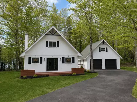 91 Chalk Pond Rd, Newbury, NH 03255