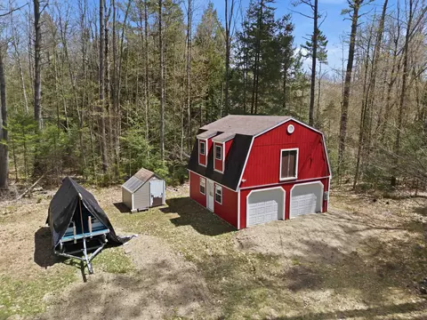 166 Kilton Pond Rd, Grafton, NH 03240