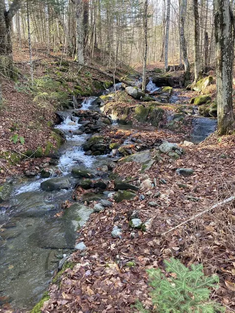 901 Journeys End Rd, Jay, VT 05859