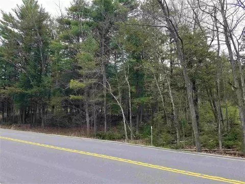 1237 Center St, Wolfeboro, NH 03894 photo 2