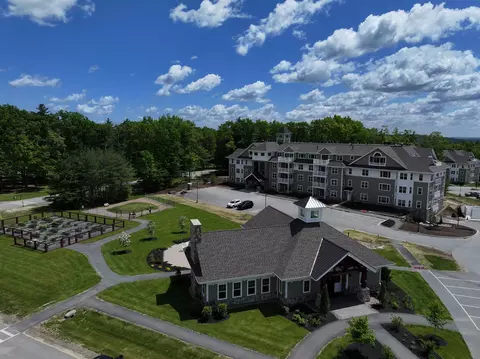 4 Longview Dr #208, Atkinson, NH 03811