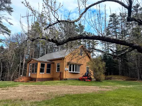 2106 Vermont Route 14, Calais, VT 05667