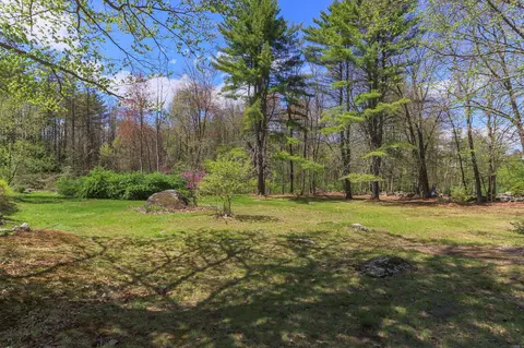 112 Mountain Rd, Goffstown, NH 03045