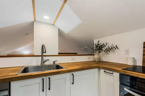 Kitchen - 1685 Dover Rd, Epsom, NH 03234 photo 5 of 5