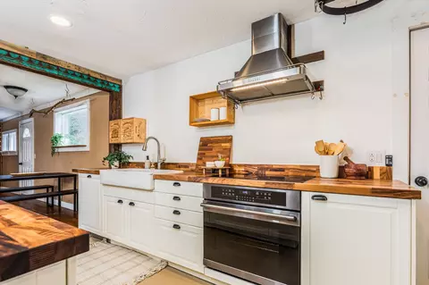 Kitchen - 1685 Dover Rd, Epsom, NH 03234 photo 1 of 5