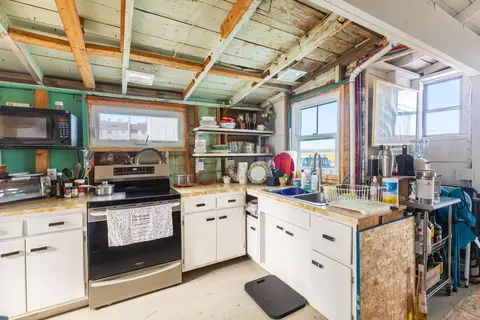 Kitchen - 7 Anchor Ct, Hampton, NH 03842 photo 1 of 2