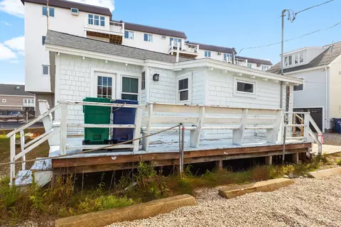 Exterior - 7 Anchor Ct, Hampton, NH 03842 photo 4 of 4