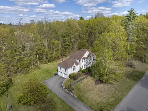 25 Squire Armour Rd, Windham, NH 03087