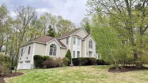 25 Squire Armour Rd, Windham, NH 03087