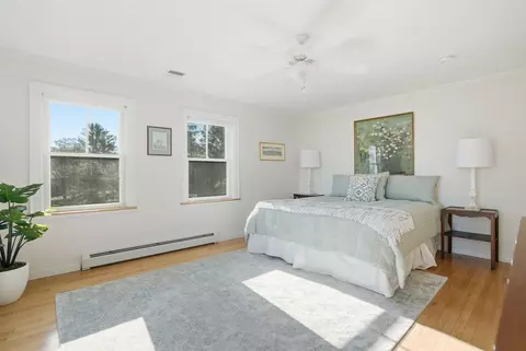 Bedroom - 132 Point View Dr, Shelburne, VT 05482 photo 3 of 11