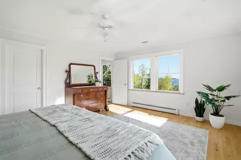 Bedroom - 132 Point View Dr, Shelburne, VT 05482 photo 4 of 11