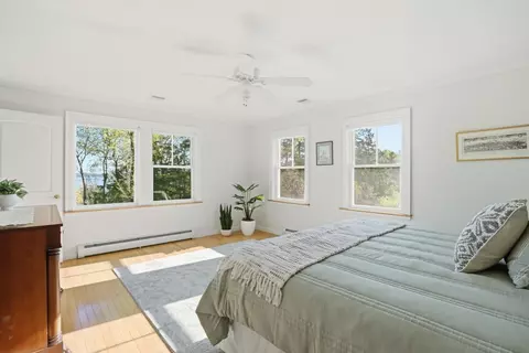 Bedroom - 132 Point View Dr, Shelburne, VT 05482 photo 5 of 11