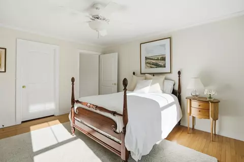 Bedroom - 132 Point View Dr, Shelburne, VT 05482 photo 9 of 11