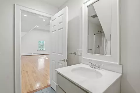 Bath - 132 Point View Dr, Shelburne, VT 05482 photo 6 of 6