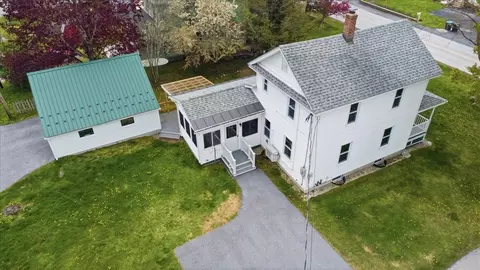 10 Cass Ter, Manchester, VT 05255
