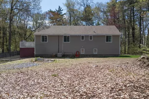 Exterior - 6 Maple St, Windham, NH 03087 photo 3 of 7