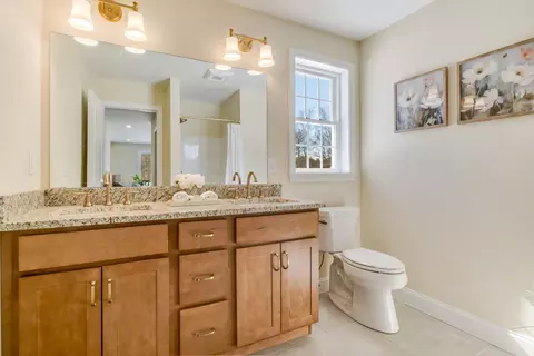 Bath - 15 Violette Dr # B, Epping, NH 03042 photo 1 of 2