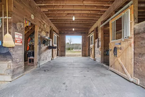 Entry Way - 89 Everett Dam Rd, Dunbarton, NH 03046 photo 3 of 3