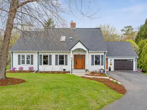 63 Brook Dr, Burlington, VT 05408