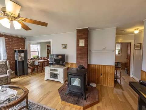 Living - 5506 St George Rd, Williston, VT 05495 photo 3 of 5